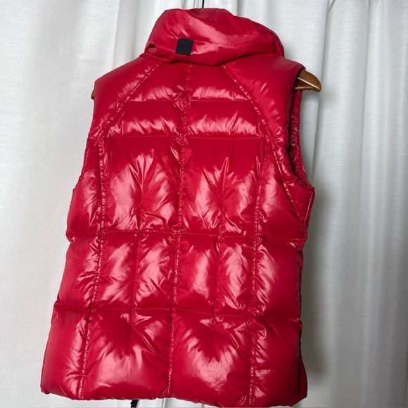 SAM. Red Puffer Vest medium Christmas holiday size medium - Picture 3 of 9